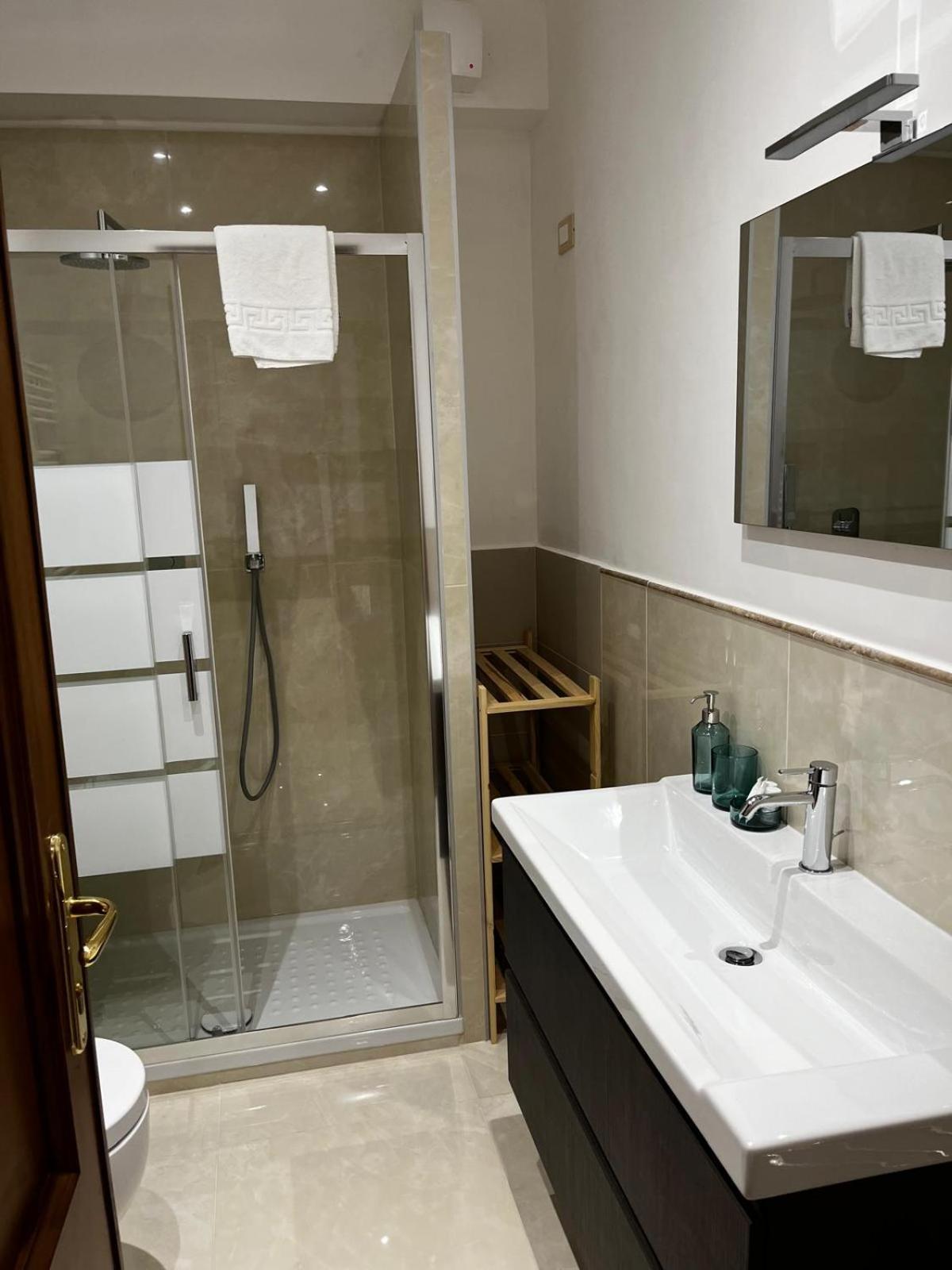 Be Your Home - Stendardi'S House Rome Bagian luar foto