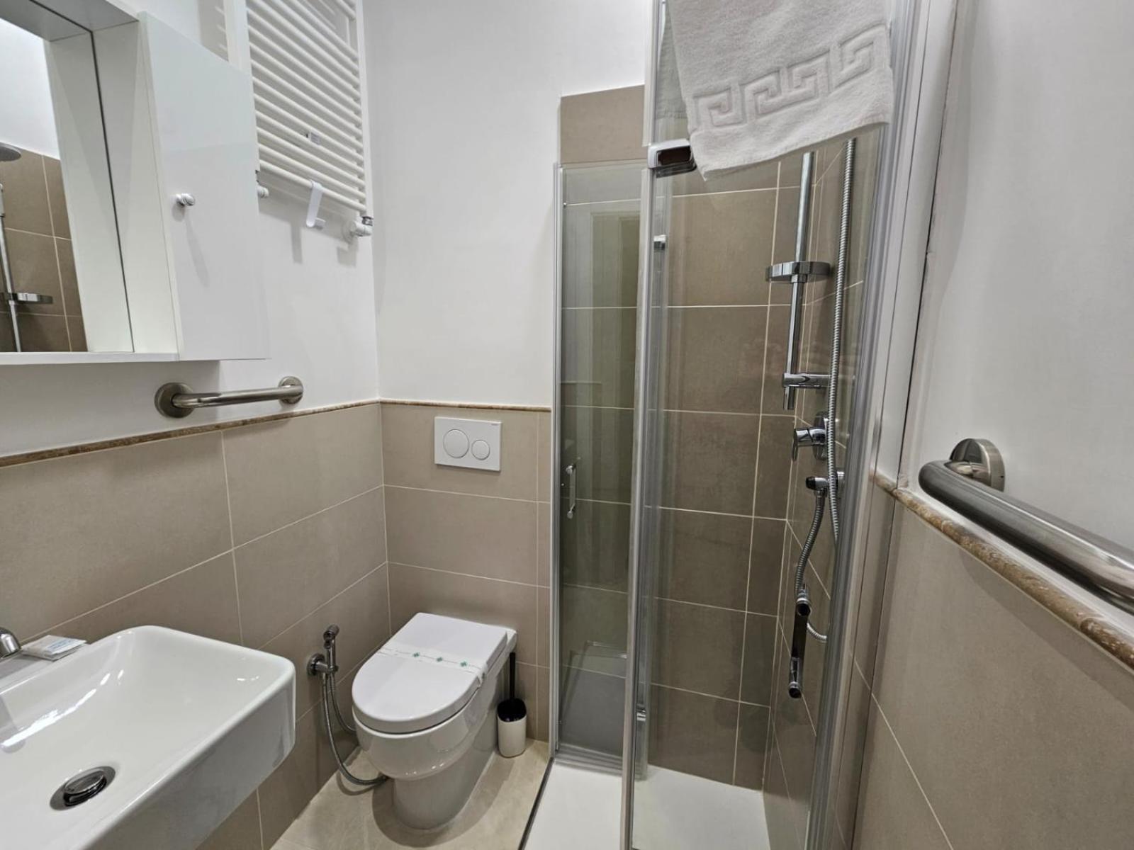 Be Your Home - Stendardi'S House Rome Bagian luar foto